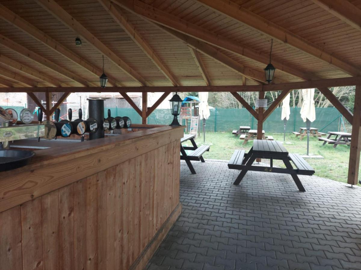 Pivovar Maly Janek - Restaurace, Penzion A Stany Jince Eksteriør bilde
